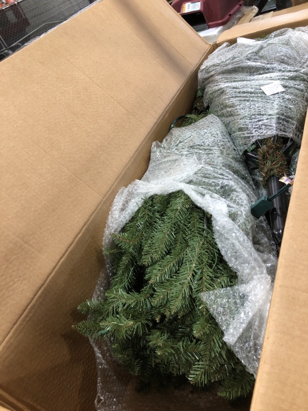 Photo 1 of 9 ft. Pre-lit Slim Fraser Fir Artificial Christmas Tree 800 UL listed Clear Lights