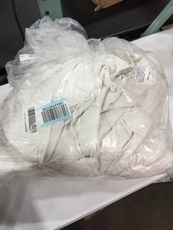 Photo 1 of 104 x 96 COMFORTER, OFF WHITE, UNKNOWN BRAND