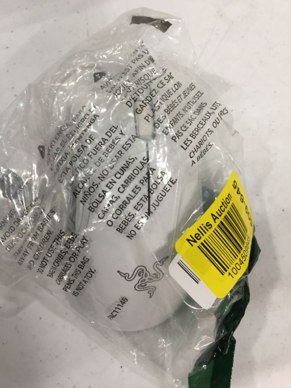 Photo 1 of Razer DeathAdder Essential Gaming Mouse 6400 DPI Optical Sensor  5 Programmable Buttons  Mechanical Switches  Rubber Side Grips  Mercury White