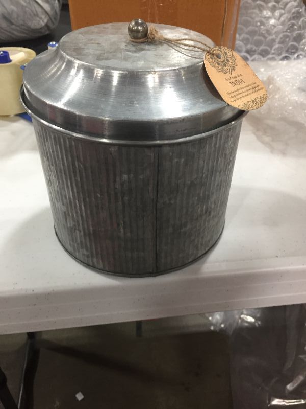 Photo 1 of CANISTER, UNKNOWN BRAND