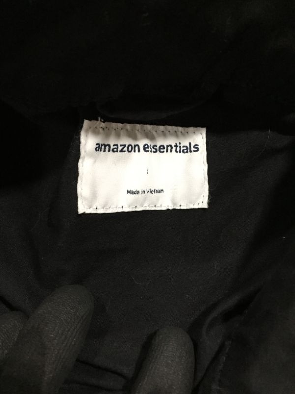 Photo 1 of Amazon Essentials Women's Utility Jacket
LARGE 