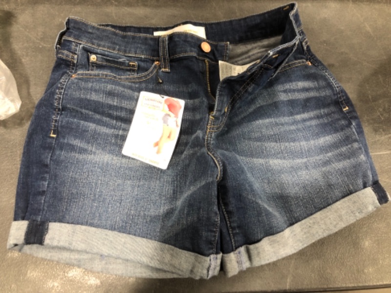 Photo 1 of LEVI STRAUSS SIGNATURE 5 INCH SHORTS, W28 WOMENS
