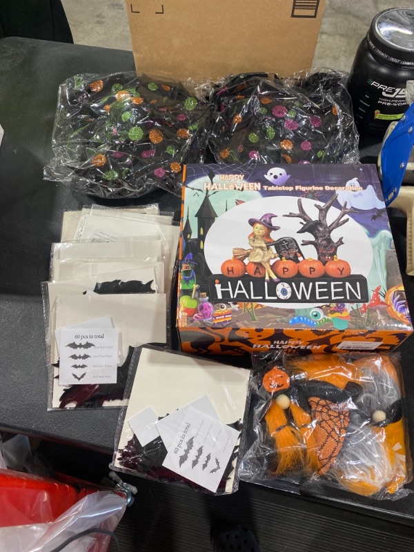 Photo 1 of box lot - Halloween decoration 