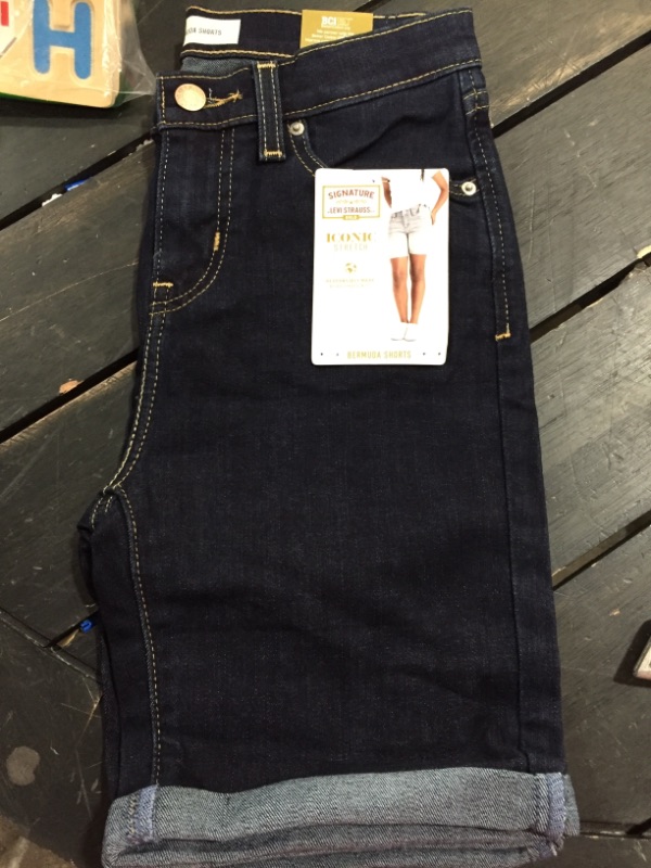 Photo 2 of Levis Bermuda Shorts Size 14