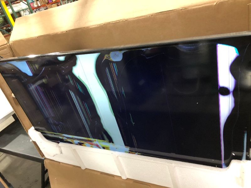 Photo 2 of 43" Class 8 Series LED 4K UHD Smart Tizen TV--- PARTS ONLY