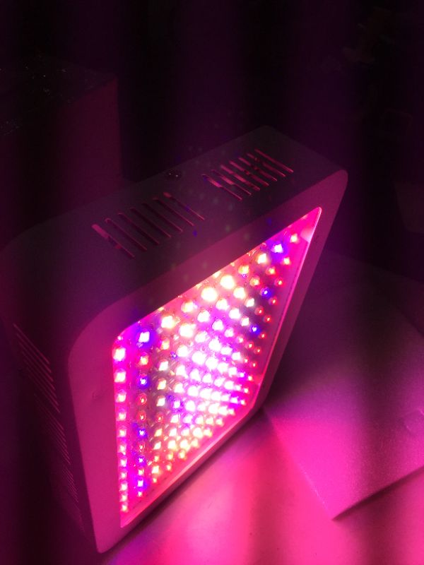 Photo 5 of 1200W LED Full Spectrum Grow Light