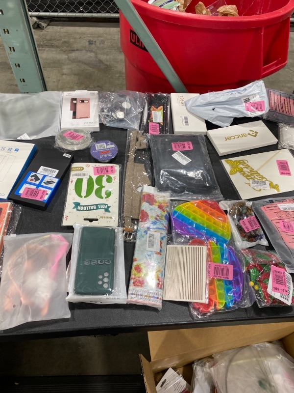 Photo 1 of box lot - misc items 