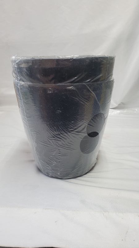 Photo 1 of 2 MEDIUM PLANT POTS, 8 INCH DIAMETER