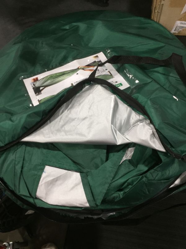 Photo 1 of green foldable and portable self tent with tote bag