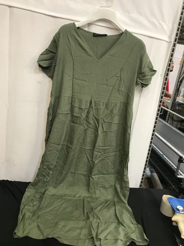 Photo 2 of Green Short sleeve Dress Sz L