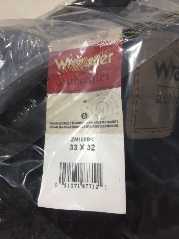 Photo 3 of Wrangler Authentics Men's Classic 5-Pocket Regular Fit, Black, Size 33W x 32