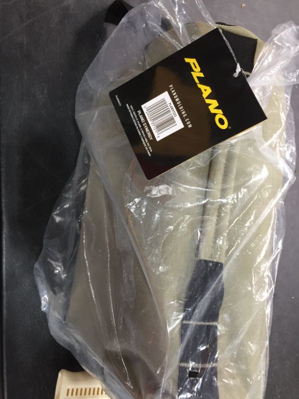 Photo 2 of Plano PLAB37121 Weekend Series Softsider Tackle Bag - 2-3700 Stowaways Included - Tan