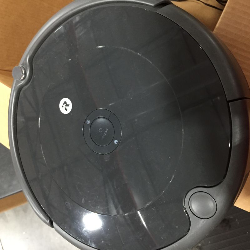 Photo 2 of iRobot Roomba 692 Robot Vacuum-Wi-Fi Connectivity