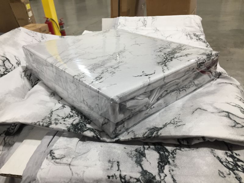 Photo 1 of 2pk Gray/ White Marble Bed Sheets and Pillow Cases
