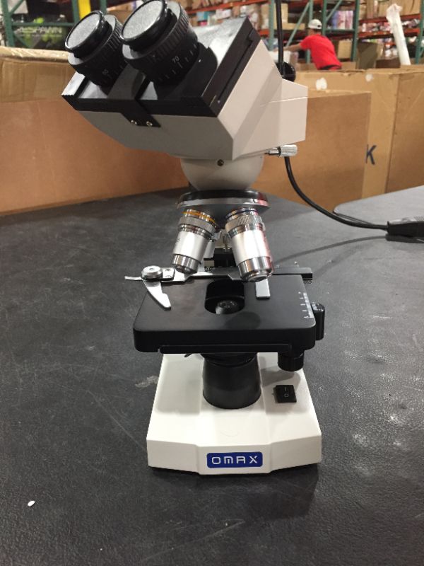 Photo 3 of OMAX 40X-2000X Lab LED Binocular Compound Microscope with Double Layer Mechanical