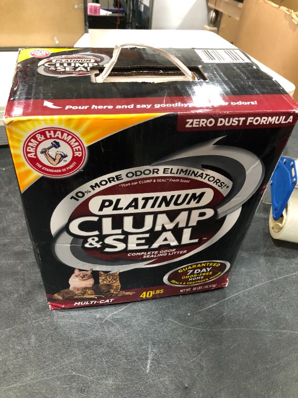 Photo 2 of Arm & Hammer Clump & Seal Platinum Litter, Multi-Cat, 40 Lbs