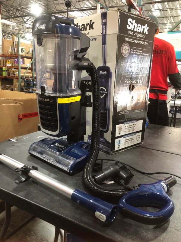 Photo 1 of FOR PARTS ONLY!!! Shark NV151 Navigator Pet Upright Vacuum
