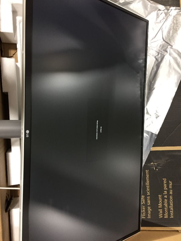 Photo 4 of LG 32QK500-C 32" Class QHD (2560 x 1440) IPS Display with FreeSync