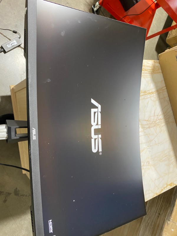 Photo 2 of ASUS Monitor de Gaming TUF 144Hz 1ms Eye Sync Care HDMI
