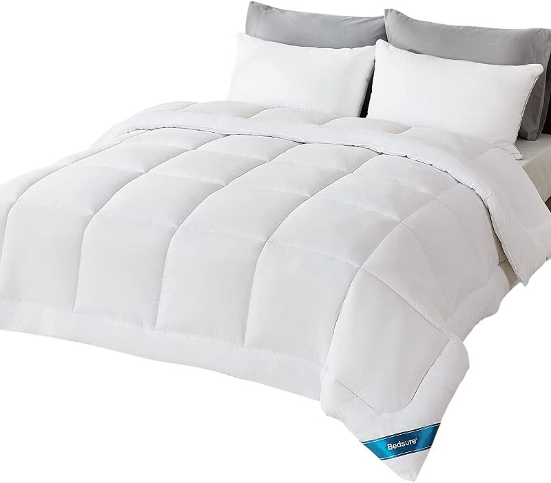 Photo 1 of Bedsure Queen Comforter Duvet Insert - Quilted White Comforters Queen Size, All Season Down Alternative Queen Size Bedding Comforter with Corner Tabs