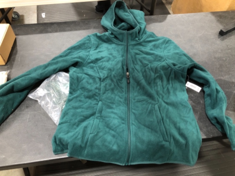 Photo 1 of AMAZON ESSENTIALS GREEN FLEECE ZIP UP JACKET, SIZE XL