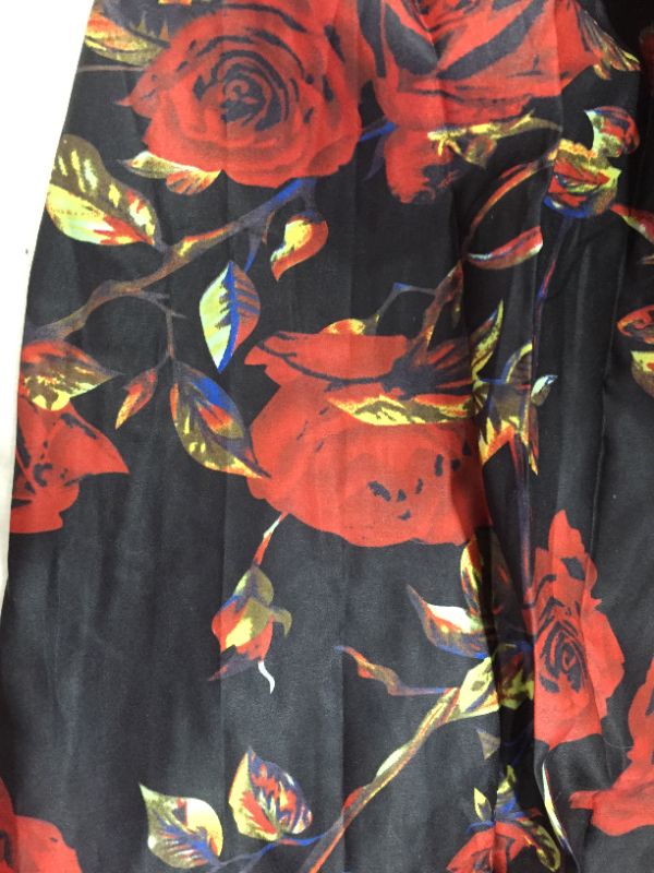 Photo 2 of BLACK ROSE DRESS SLEEVELESS --- SIZE4XL