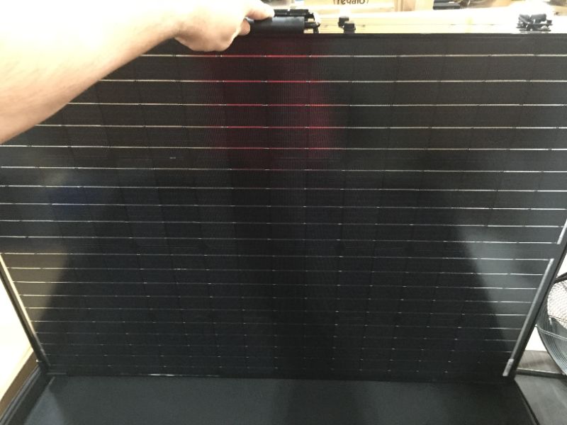 Photo 3 of Renogy 200 Watt Monocrystalline Foldable Solar Suitcase, 200W Panel-20A Controller