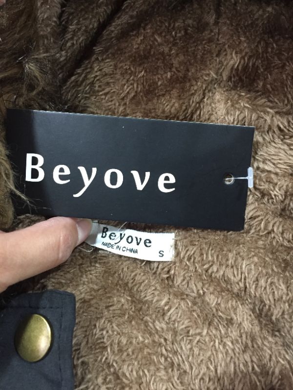 Photo 3 of Beyove Womens Hooded Warm Winter Coats with Faux Fur Lined Outerwear Jacket SMALL