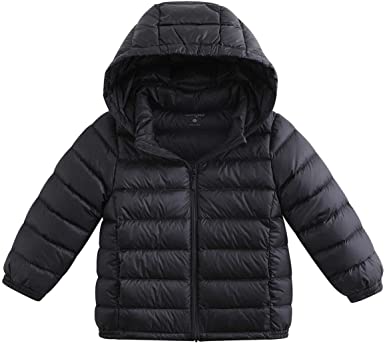 Photo 1 of Amazon Essentials Boys' Light-Weight Water-Resistant Packable Hooded Puffer Coat