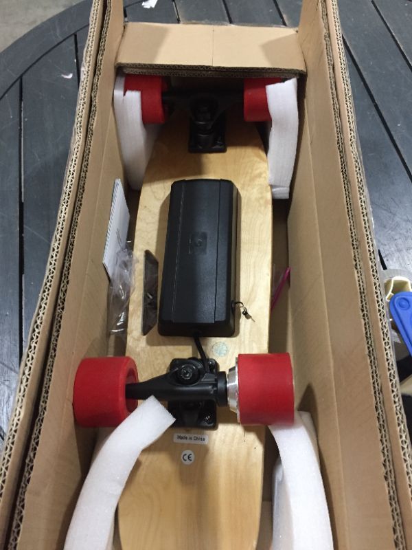 Photo 2 of Tooluck 27.5" Electric Skateboard with Remote, 350W Electric Skateboard, 20 KM/H Top Speed E-Skateboard, 8 Miles Max Range E-Board, 7 Layers Maple, 3-Speed Modes for Adult Youths
