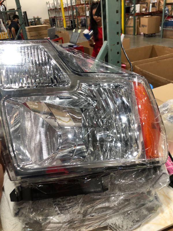 Photo 3 of 09-14 Ford F150 Headlights - Chrome Housing Amber Corner
