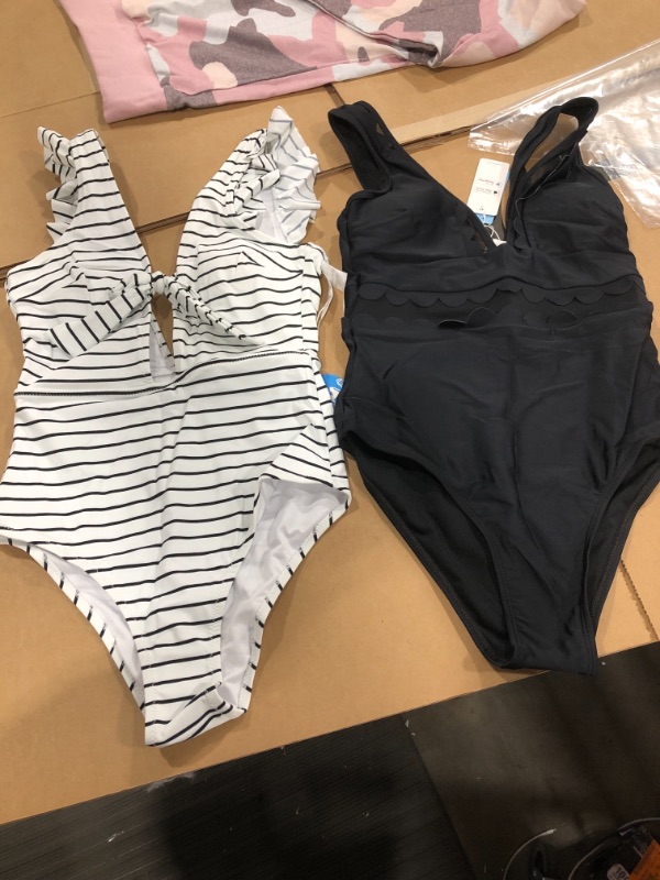 Photo 1 of 2pk| CUPSHE Women's one Piece Bathing Suits,XS