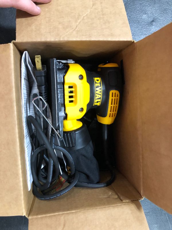 Photo 2 of 2.3 Amp Corded 1/4 Sheet Palm Grip Sander Kit with Contractor Bag