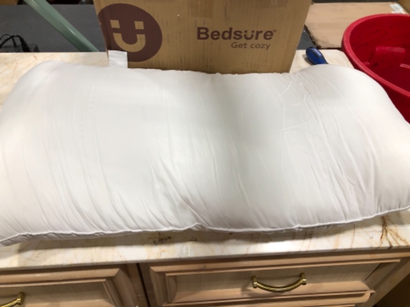 Photo 4 of Bedsure Standard Pillows for Sleeping - Premium Down Alternative Hotel Pillows - Soft Bed Pillows 2 Pack for Side and Back Sleeper (20x26 inches)
