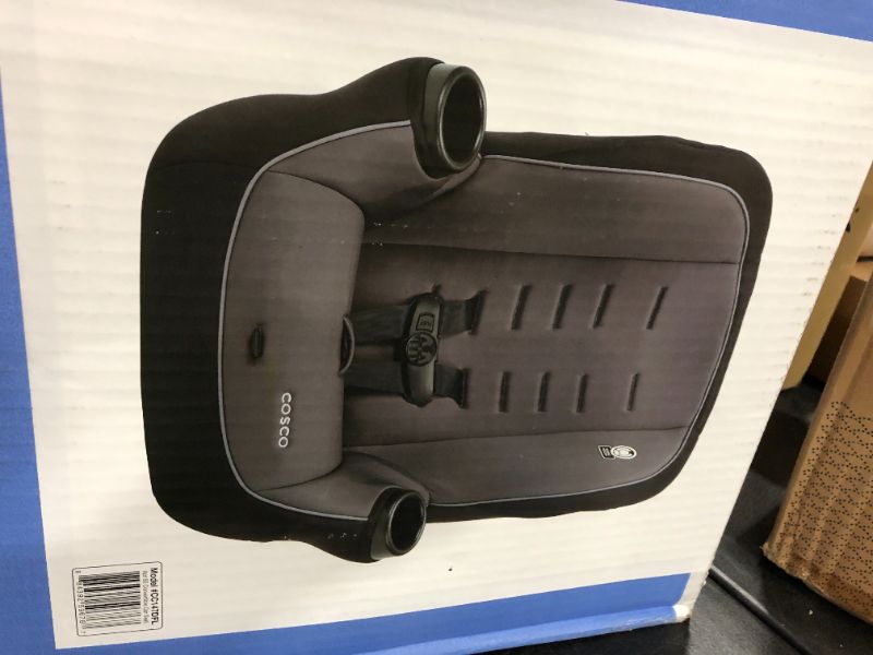 Photo 2 of Cosco Apt 50 Convertible Car Seat (Black Arrows)