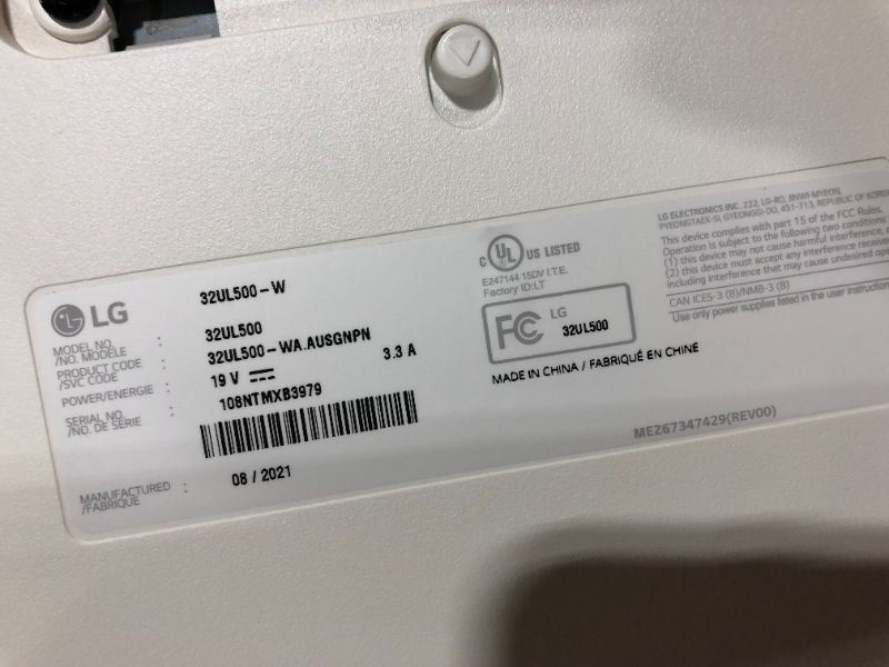 Photo 5 of LG 32" UHD 3840 x 2160 4K HDMI DisplayPort AMD FreeSync, DCI-P3 95% Color Gamut HDR 10 VESA Tilt Built-In Speaker Monitor