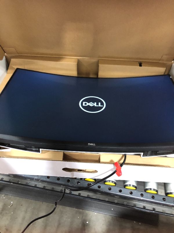 Photo 2 of Dell S3222HN 32-inch FHD 1920 x 1080 at 75Hz Curved Monitor, 1800R Curvature, 8ms Grey-to-Grey Response Time (Normal Mode), 16.7 Million Colors, Black (Latest Model)
