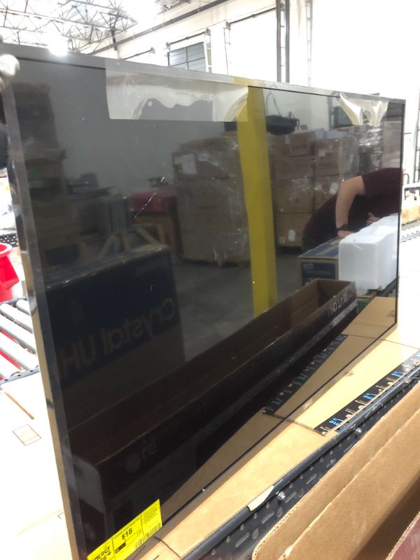 Photo 2 of FOR PARTS ONLY!!! LG 55" Class 4K UHD 2160P Smart TV 55UN7300PUF 2020 Model