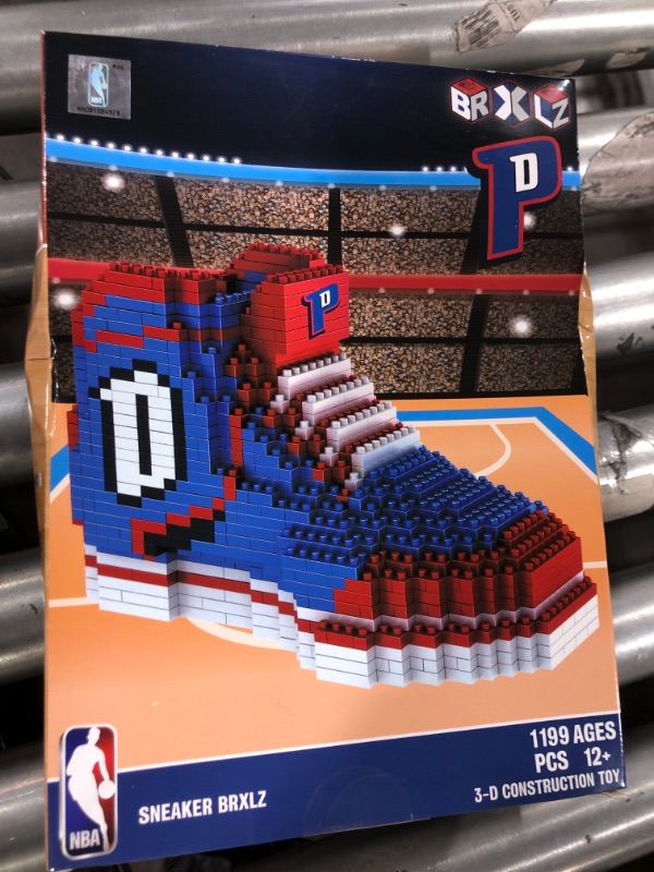 Photo 2 of Detroit Pistons NBA 3D Construction Toy/Puzzle by BRXLZ / FOCO ~ 1199 pcs