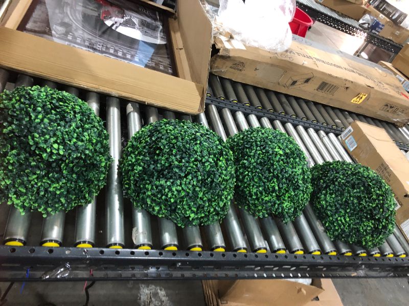 Photo 2 of 2 PCS 15.7 Inch Artificial Boxwood Balls Topiary