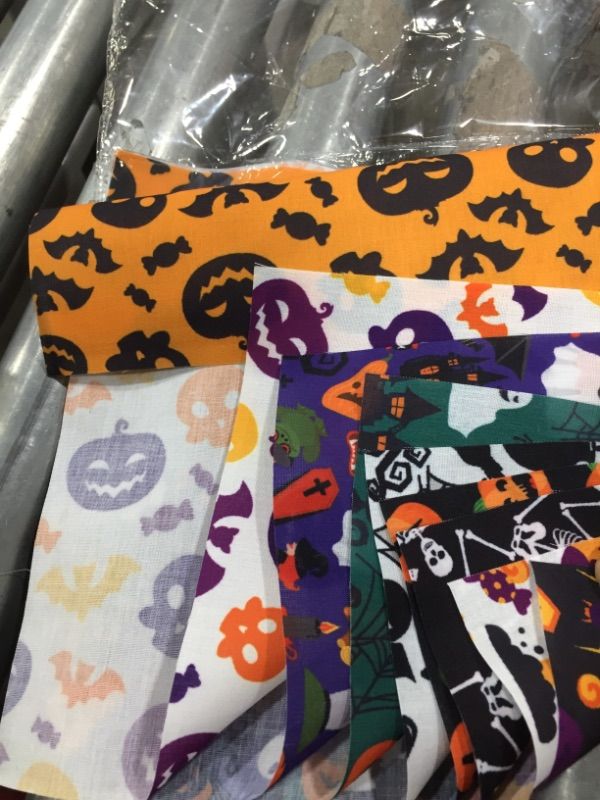 Photo 2 of 19 Pieces 20 x 20 Inch Halloween Fabric Squares and 10 x 10 Inch Halloween Theme Fabric Pumpkin Fabric Bundles Skull Print Patchwork Squares for DIY Sewing Crafts Cloths Handmade Accessories
