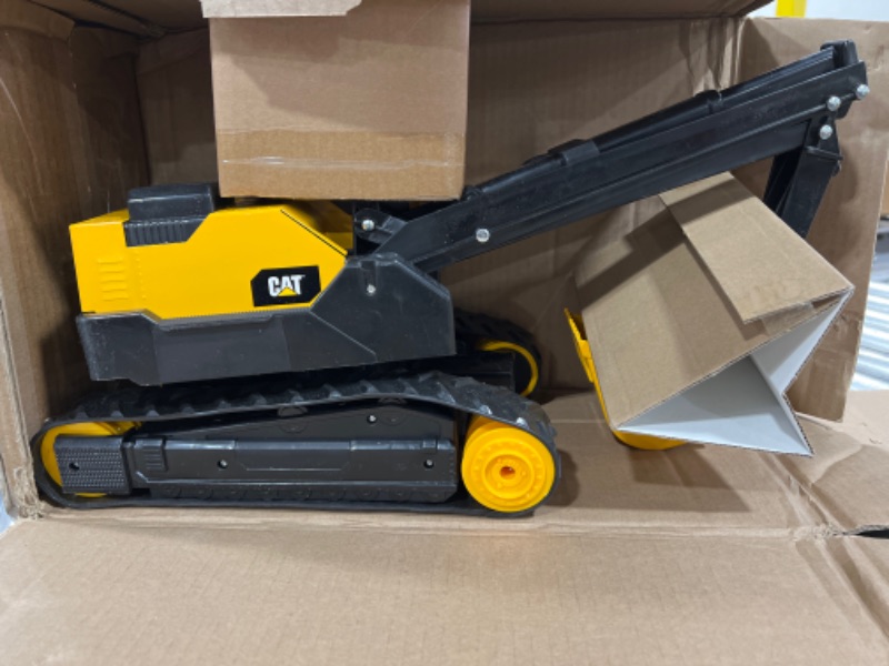 Photo 2 of CAT Steel Excavator toy Yellow
