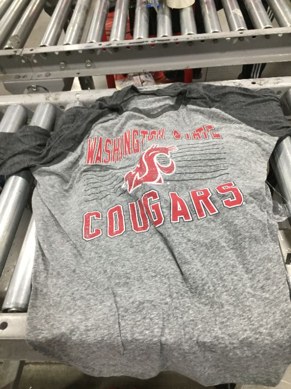 Photo 1 of WSU Cougar Men's Baseball Tee(size XL)