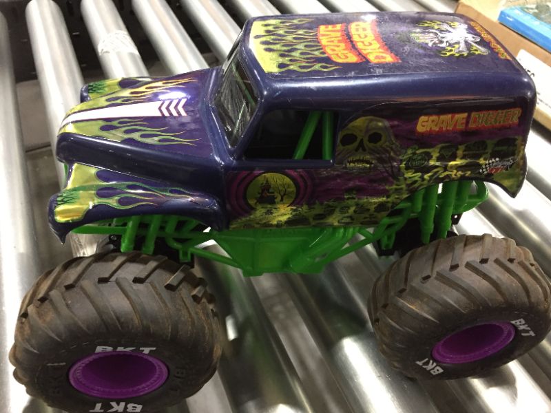 Photo 2 of Monster Jam, Official Grave Digger Freestyle Force, Remote Control Car, Monster Truck Toys for Boys Kids and Adults, 1:15 Scale