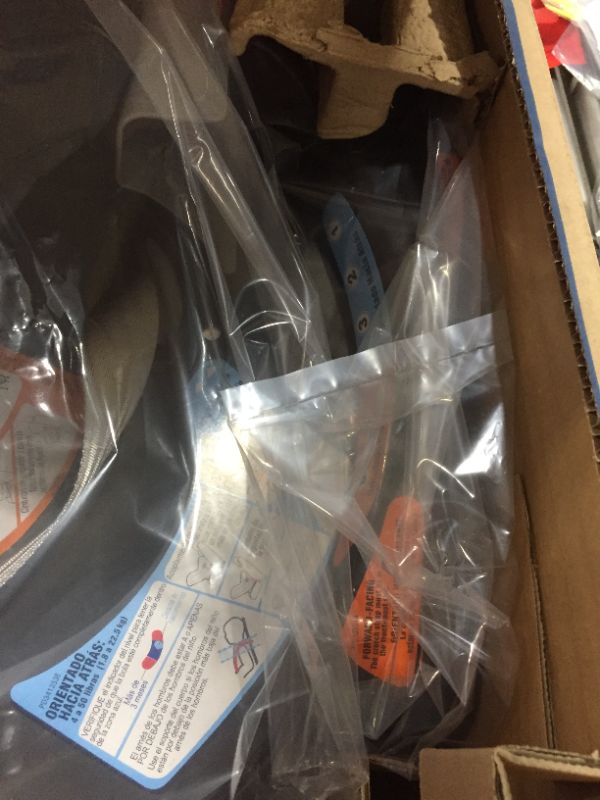 Photo 1 of Graco - Extend2Fit Convertible Car Seat, Davis