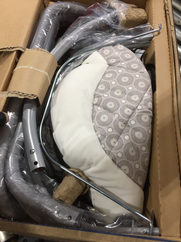 Photo 2 of Graco Simple Sway Abbington Baby Swing