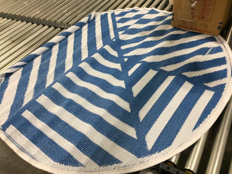 Photo 1 of 5FT OUTDOOR MAT --- BLUE/WHITE