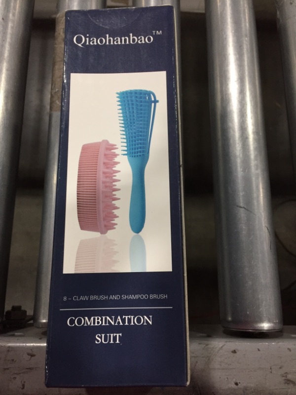 Photo 3 of 1 piece 2 in 1 shower and shampoo brush+1-piece set Shampoo brush Curling brush Detangler Brush Shampoo massager Shampoo brush and scalp massager detangling brush curly hair brush hair brushes Hair silicone brush Blue 2 pack
