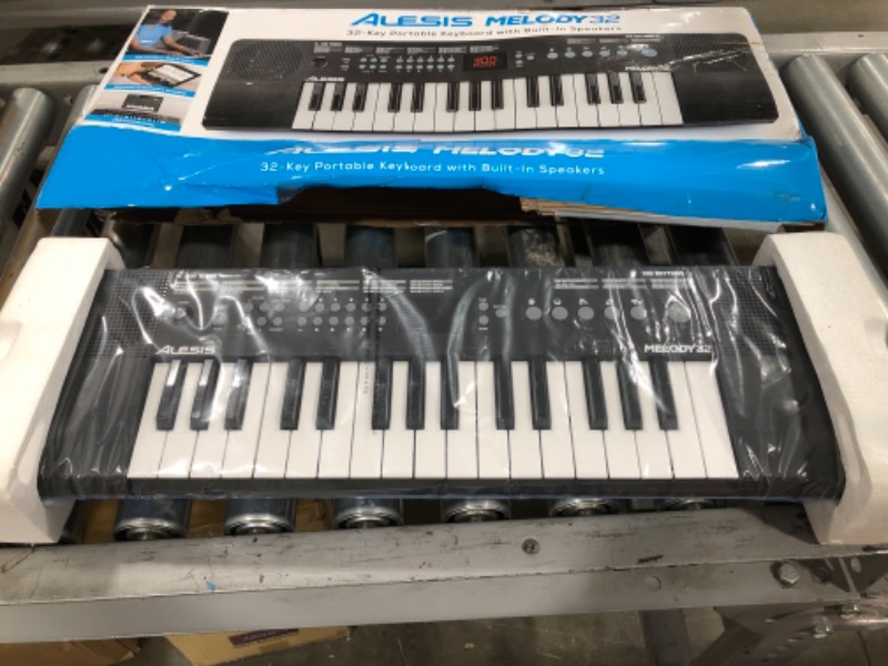 Photo 3 of Alesis Melody 32 – Electric Keyboard Digital Piano with 32 Keys, Speakers, 300 Sounds, 300 Rhythms, 40 Songs, USB-MIDI Connectivity and Piano Lesson
