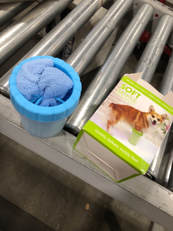 Photo 1 of Dexas MudBuster Portable Dog Paw Washer/ Paw Cleaner

